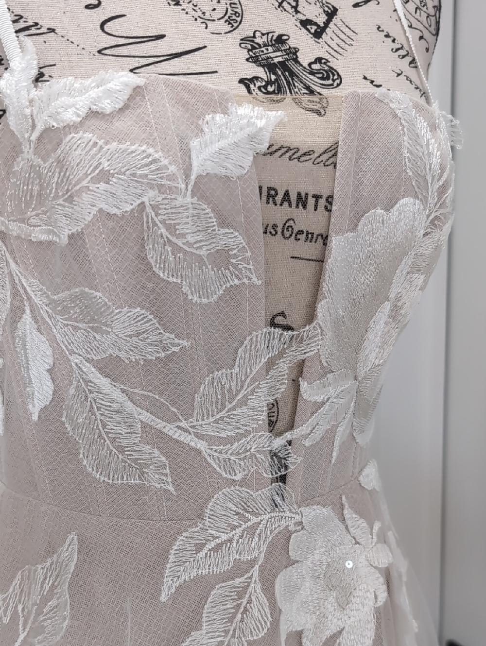 WILLOWBY BY WATTERS | Women's Soft Mauve/White Floral Hutchinson Wedding Gown - Picture 4 of 11